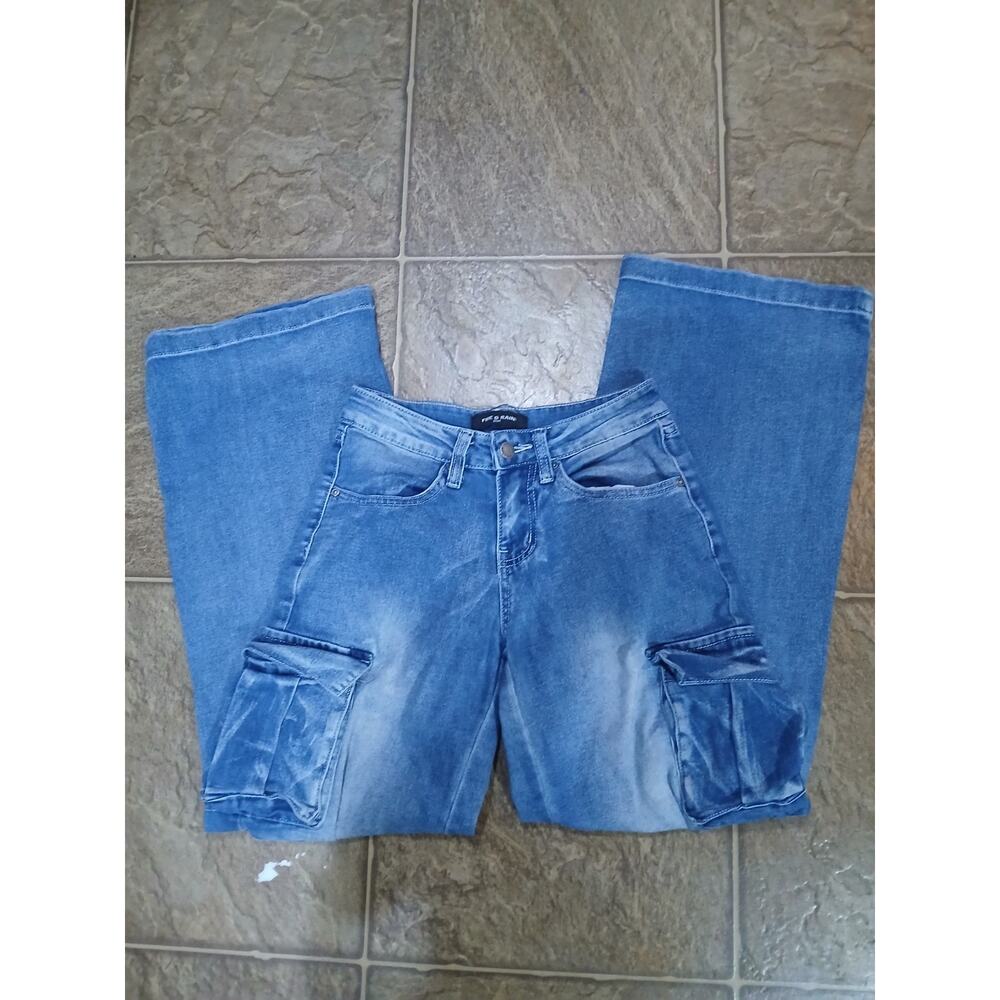 Fire & Rain Denim Wide Leg Cargo Pants Womens Side 00 Light Wash